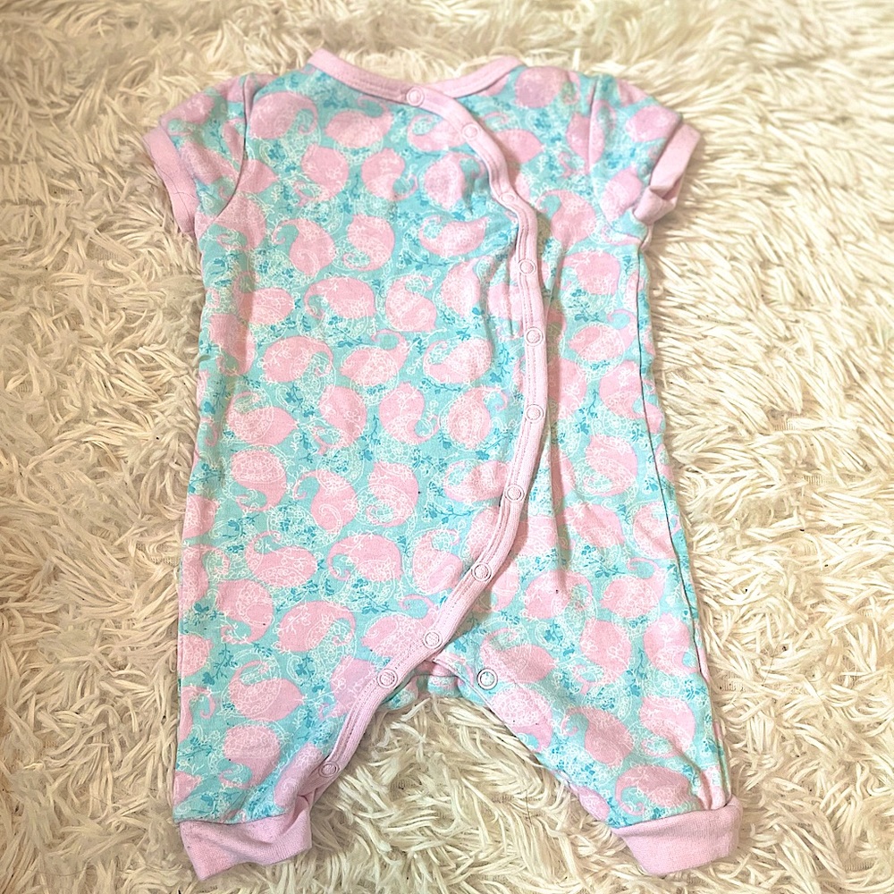 Tshirt Pjs 0-3 months (3/15$)